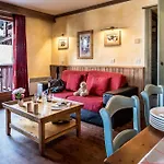 Residences Village Montana By Les Etincelles 公寓式酒店 蒂涅