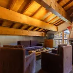 Residences Village Montana By Les Etincelles 公寓式酒店 蒂涅